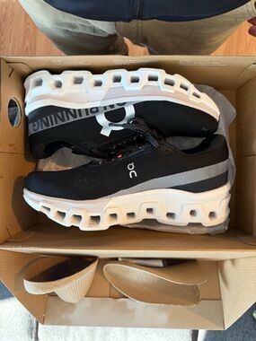 On Cloudmonster 2 Men's Black/White Athletic Running Shoes size 9